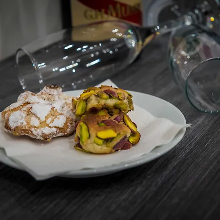 Elegance Alojamento de Acomodação e Pequeno-almoço 4*