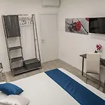 Elegance 住宿加早餐酒店 陶尔米纳