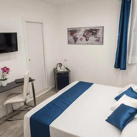 לינה וארוחת בוקר Elegance 4*