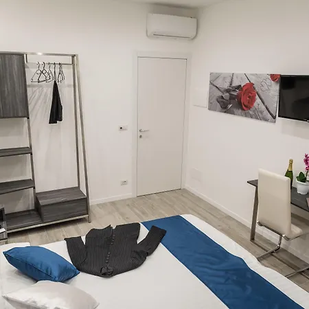 Elegance לינה וארוחת בוקר טאורמינה