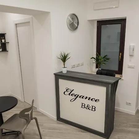 Elegance לינה וארוחת בוקר טאורמינה