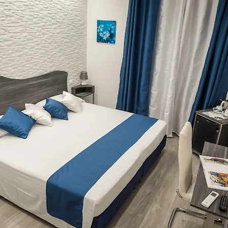 Elegance Bed and breakfast 4*