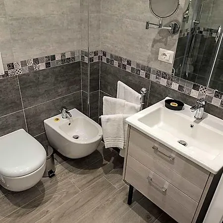 Elegance Bed & Breakfast 4*