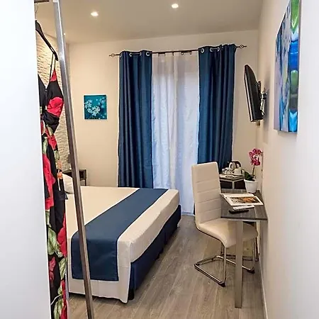 Elegance 4*