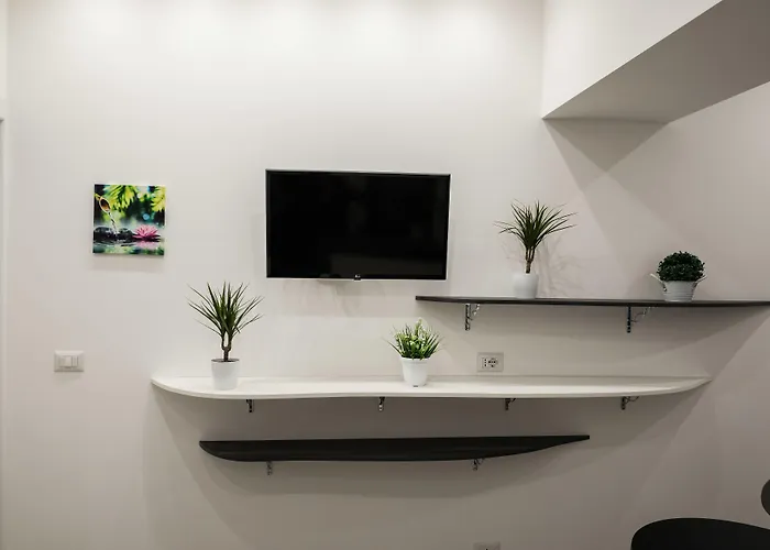 Bed and Breakfast Elegance 4*