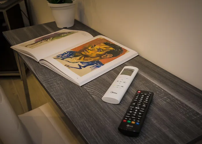 Elegance Bed and Breakfast 4*