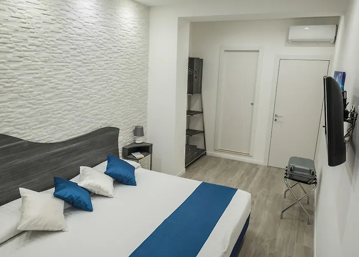 Bed and Breakfast Elegance 4*