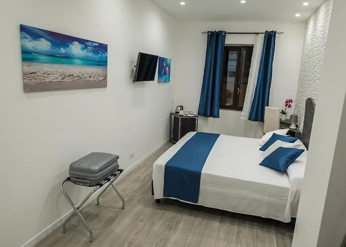 Elegance Bed and Breakfast 4*