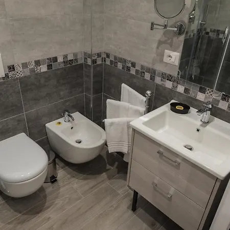 Bed & Breakfast Elegance 2*
